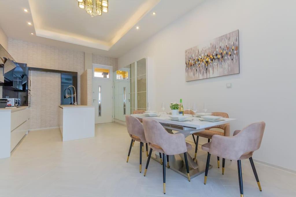 Apartamento The Opulent Oasis By Newave *